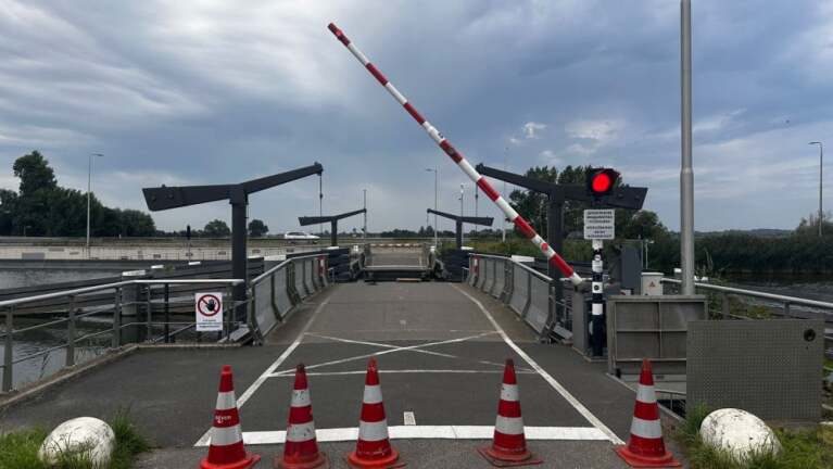 Omfietsen, en dat niet voor het eerst: Rekervlotbrug afgesloten