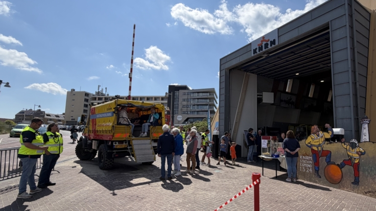 KNRM en Reddingsbrigade wonen samen in Egmond, maar doen niet hetzelfde: “We hebben wel hetzelfde doel”