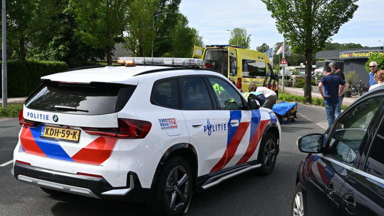 Fietsster ernstig gewond door aanrijding in Limmen, politie doet extra onderzoek