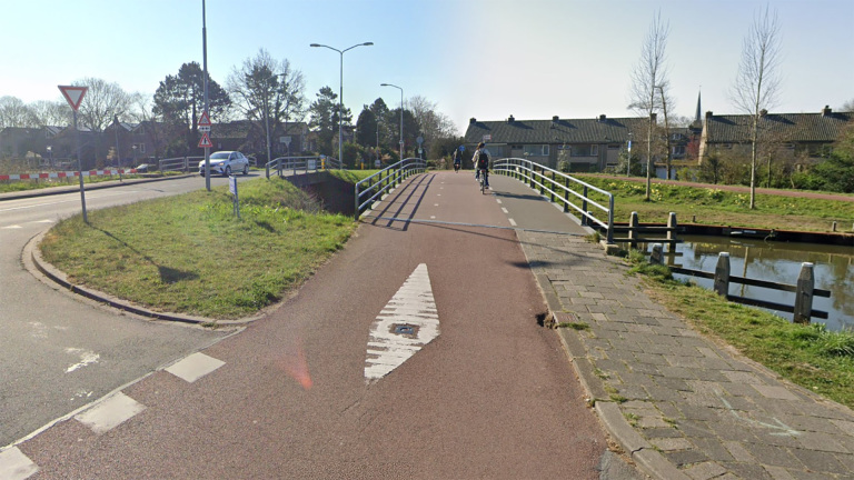 “Zo snel mogelijk weg”: Alkmaar verwijdert nog eens tientallen fietspadpaaltjes
