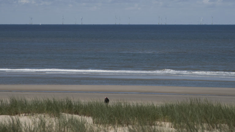 Bergen houdt Rijk niet langer in spanning: windstroom van zee liever niet via Egmond