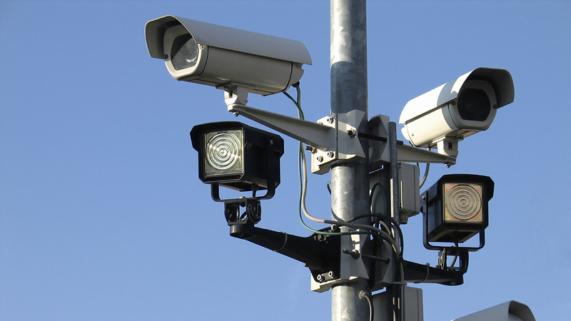 Snelheidscontrole op Helderseweg: twee rijbewijzen ingevorderd