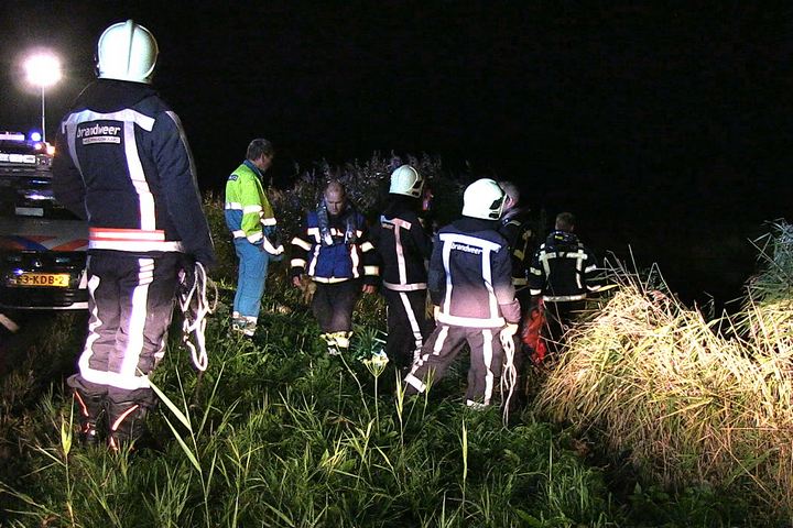 Kortsluiting in muziekinstallatie zet buitenkeuken in lichterlaaie (FOTO)