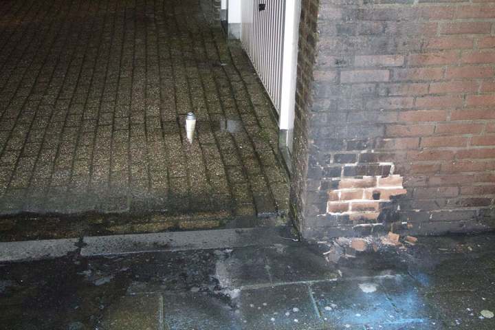 Harde knal wekt bewoners Cornelis Pronklaan (FOTO's)