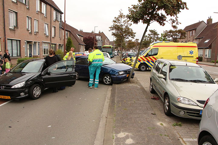 Buren waarschuwen brandweer niet bij afgaan alarm: woning onbewoonbaar (FOTO)