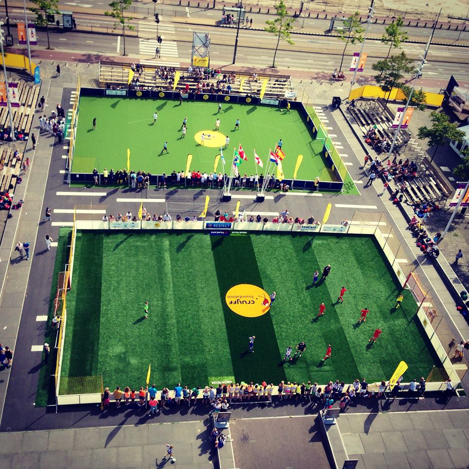 De Zandloper en Bluedesk 2e en 3e op landelijk kampioenschap Cruyff Courts 6 v 6 (FOTO)