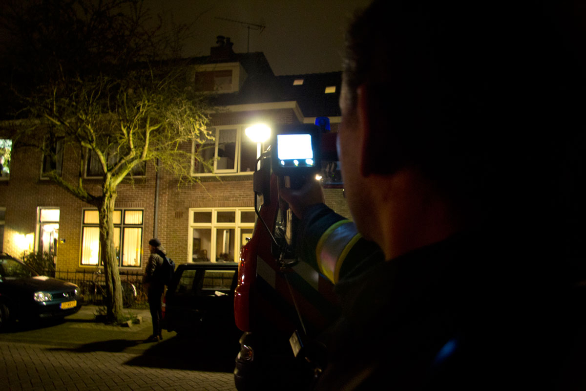 Autobrand op Hamsterkoog: veel lawaai en rook (foto's)