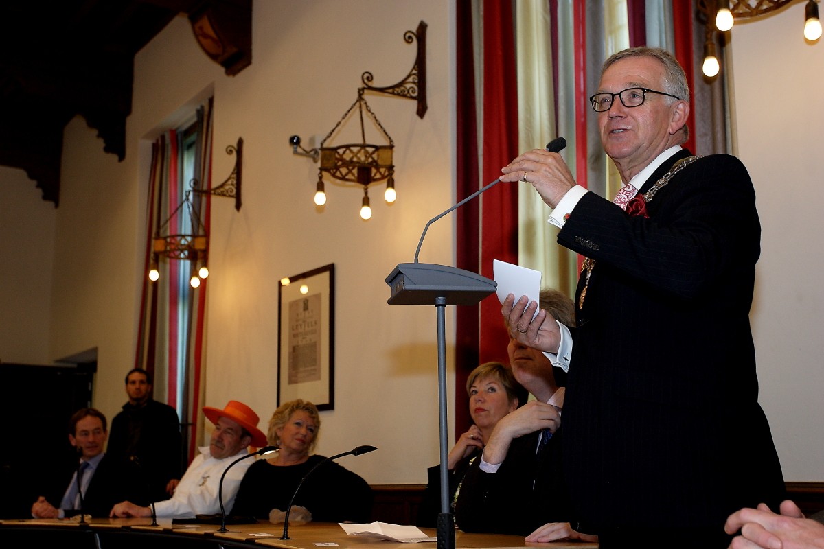 Alkmaarse delegatie reist in spanning af naar Canada voor International Children's Games (FOTO)